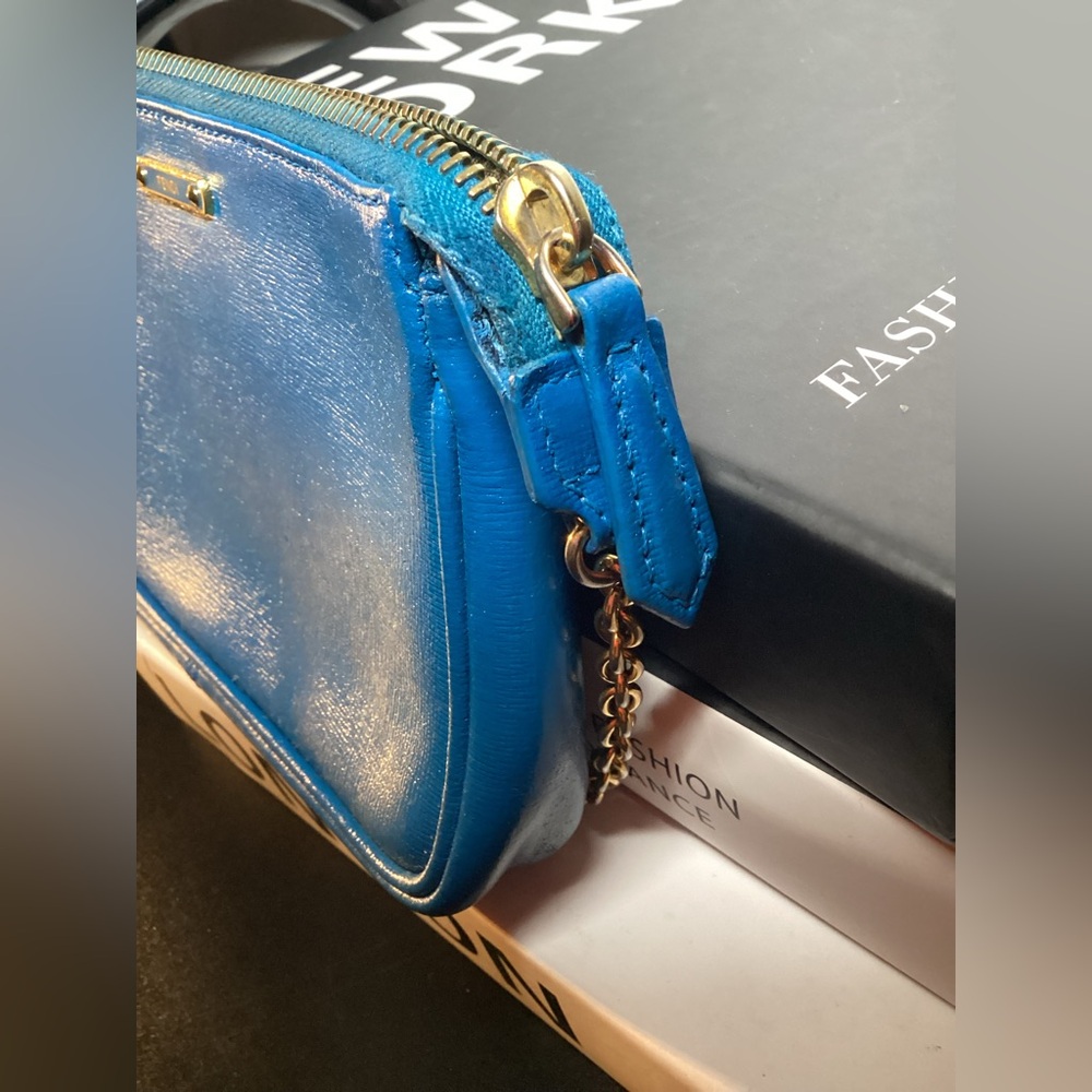 Authentic Blue Fendi Baguette With Original Gold Chain Strap (COA) - Picture 5 of 9